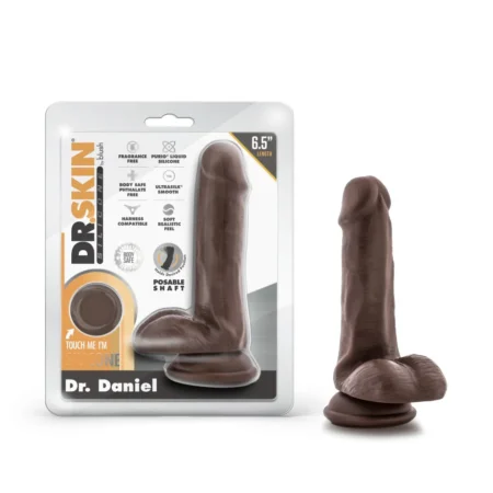Ρεαλιστικό Ομοίωμα πέους Dr. Skin Silicone By Blush® | Dr. Daniel Realistic Chocolate 6 Inch Long Dildo With Balls & Suction Cup Base